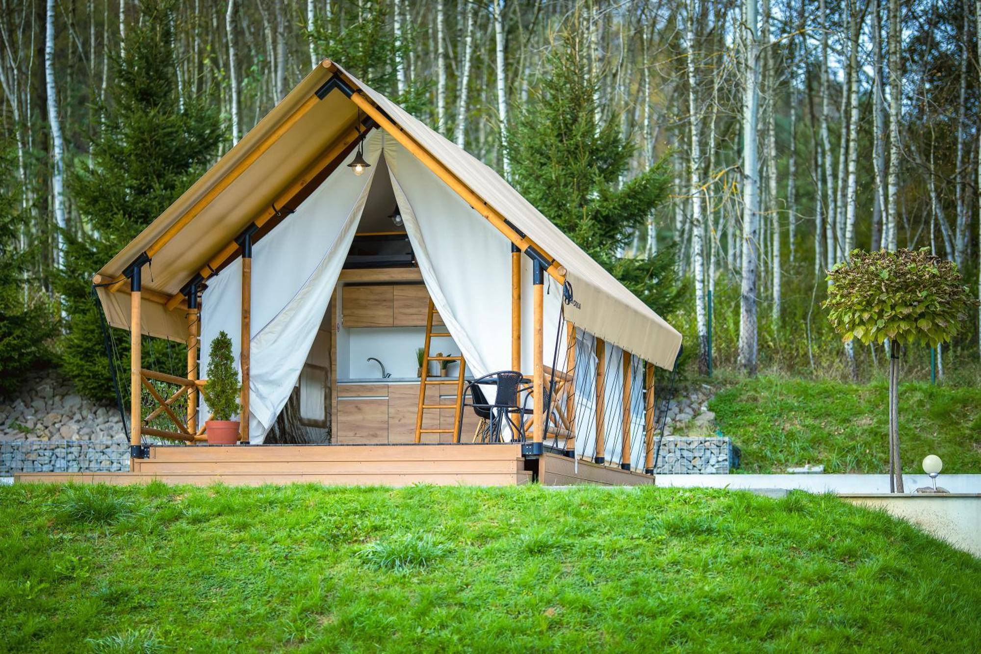 Hotel Glamping Pod Gwiazdami Pietrusza Wola Exterior foto