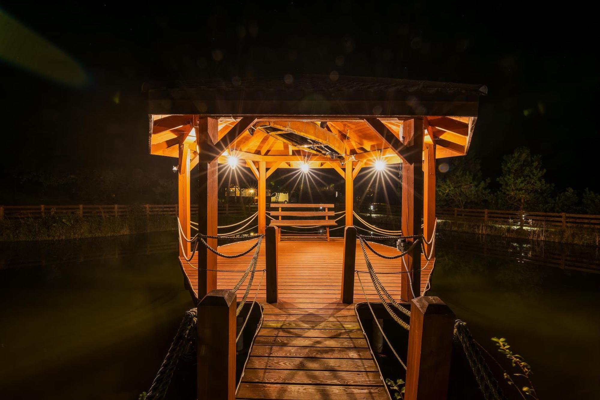 Hotel Glamping Pod Gwiazdami Pietrusza Wola Exterior foto
